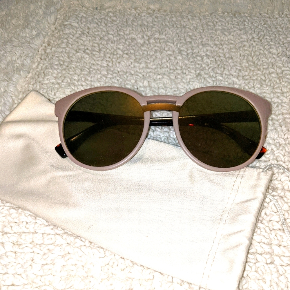Women sunglasses